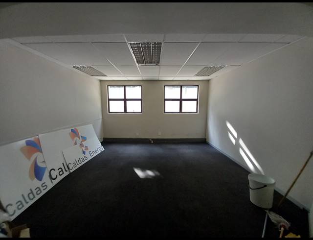775M² OFFICE TO LET IN BRYANSTON